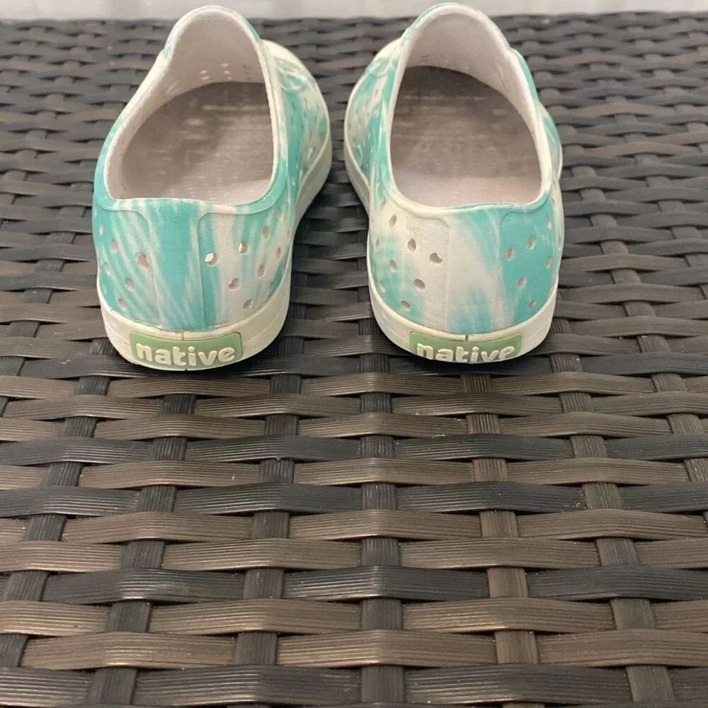 Native Jeffersons shoes children’s size 10 ￼